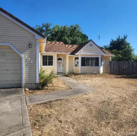 2347 Harlan Dr, Redding, CA 96003 photo 3
