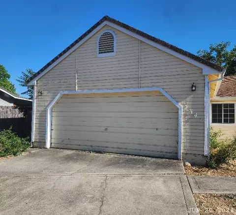 2347 Harlan Dr, Redding, CA 96003 photo 2
