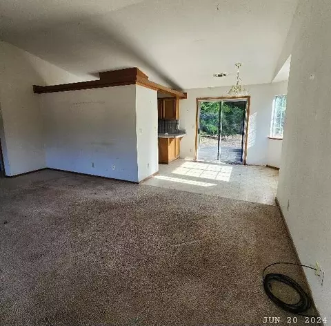 2347 Harlan Dr, Redding, CA 96003 photo 7