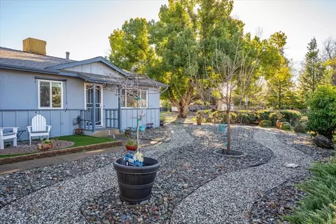 3517 Alta Mesa Dr, Redding, CA 96002 photo 4
