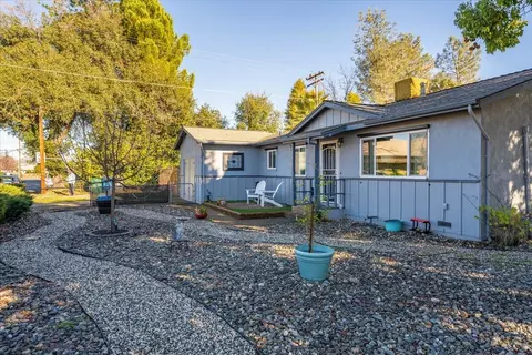 3517 Alta Mesa Dr, Redding, CA 96002 photo 5