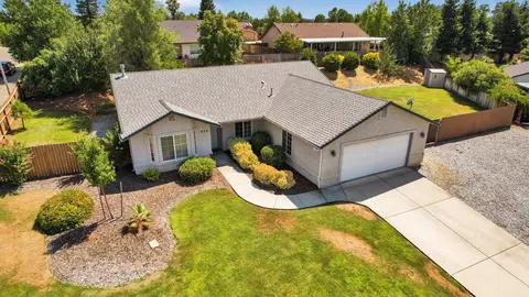 920 Paramount Way, Redding, CA 96003