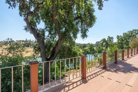 Exterior - 15560 China Rapids Dr, Red Bluff, CA 96080 photo 8 of 14