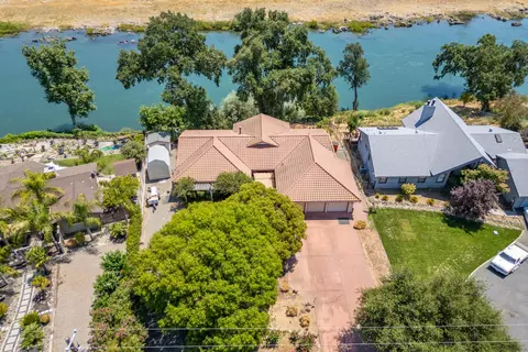 15560 China Rapids Dr, Red Bluff, CA 96080