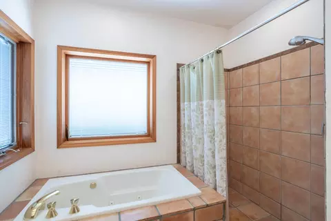 Bath - 15560 China Rapids Dr, Red Bluff, CA 96080 photo 5 of 5