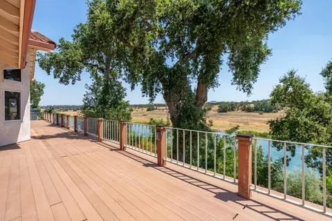 Exterior - 15560 China Rapids Dr, Red Bluff, CA 96080 photo 9 of 14