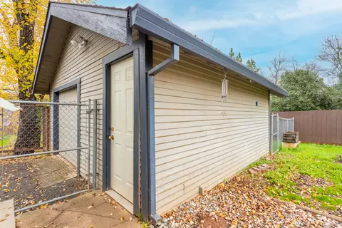 1455 Magnolia Ave, Redding, CA 96001 photo 4