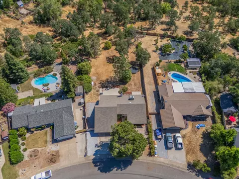 382 Woodhill Dr, Redding, CA 96003 photo 21