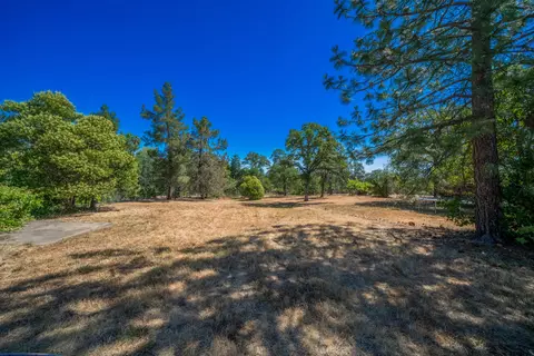 382 Woodhill Dr, Redding, CA 96003 photo 49