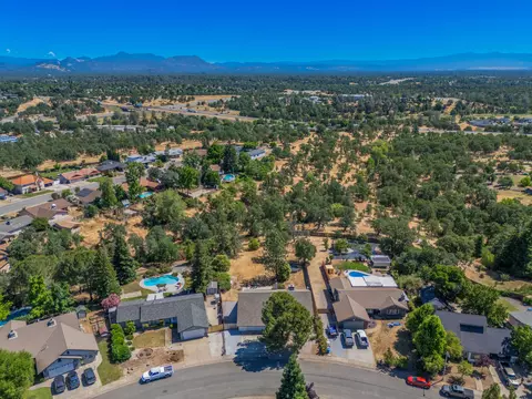 382 Woodhill Dr, Redding, CA 96003 photo 19