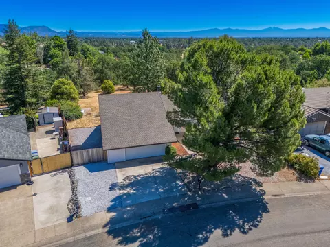 382 Woodhill Dr, Redding, CA 96003 photo 23