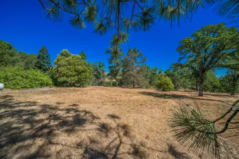 382 Woodhill Dr, Redding, CA 96003 photo 50