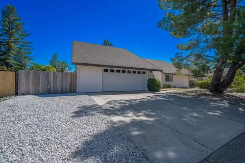 382 Woodhill Dr, Redding, CA 96003 photo 31