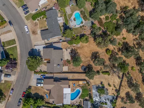 382 Woodhill Dr, Redding, CA 96003 photo 17