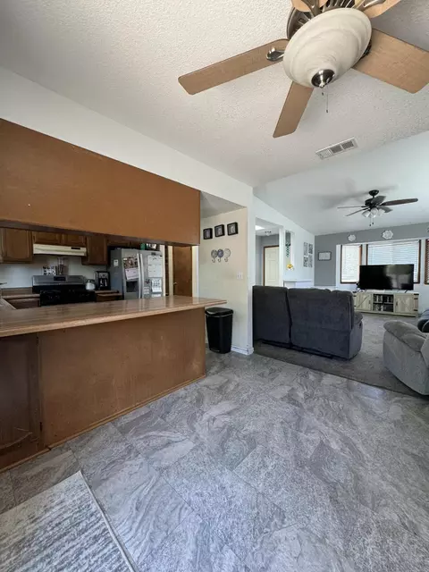 832 Monarch Ct, Redding, CA 96003 photo 11