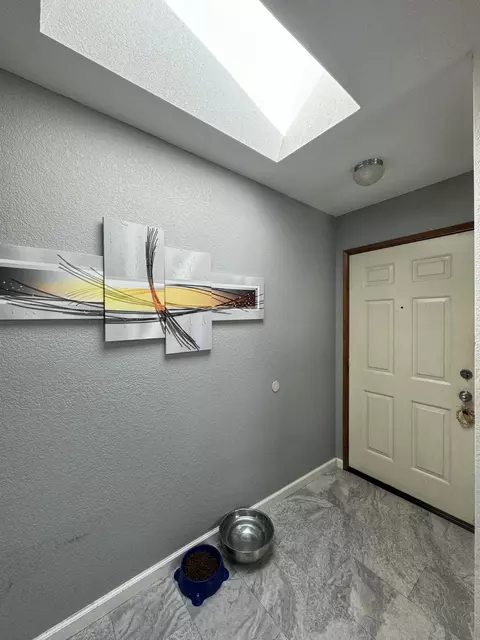 832 Monarch Ct, Redding, CA 96003 photo 3