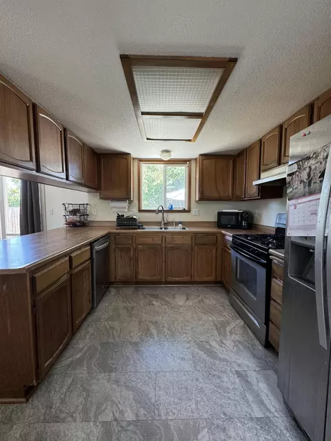 832 Monarch Ct, Redding, CA 96003 photo 13