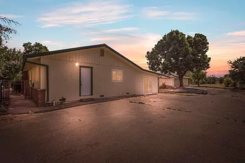 Exterior - 7906 Churn Crk, Redding, CA 96002 photo 10 of 17