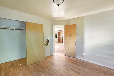 Bedroom - 2870 Reservoir Ln, Redding, CA 96002 photo 2 of 4