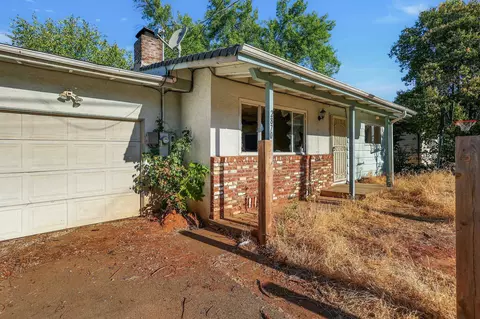 Exterior - 2870 Reservoir Ln, Redding, CA 96002 photo 5 of 5