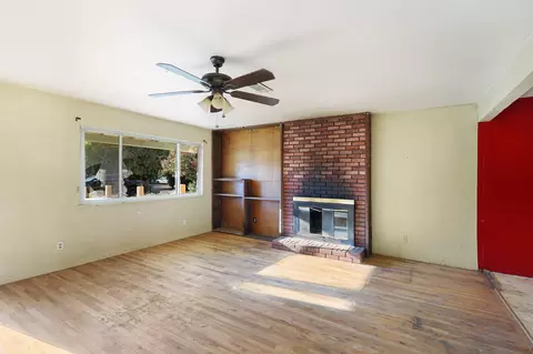 Living - 2870 Reservoir Ln, Redding, CA 96002 photo 2 of 2