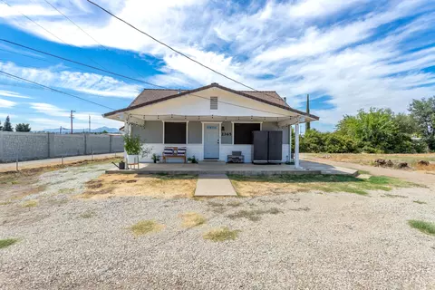 2365 Waverly Ave, Redding, CA 96001 photo 1
