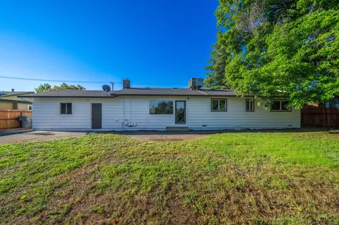 5916 Sierra Dr, Redding, CA 96003 photo 27