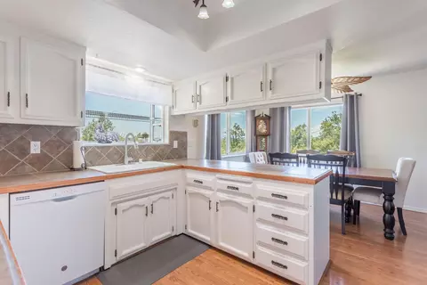 Kitchen - 2206 Corral Ct, Redding, CA 96002 photo 1 of 2