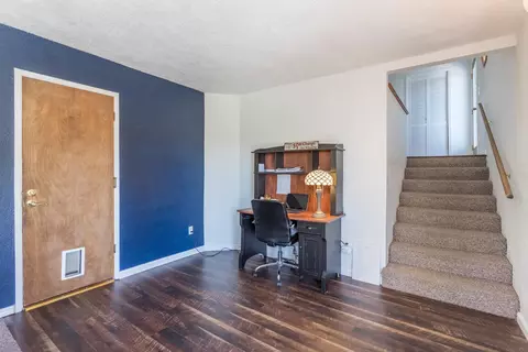 Entry Way - 2206 Corral Ct, Redding, CA 96002 photo 3 of 3