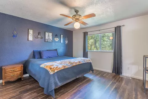 Bedroom - 2206 Corral Ct, Redding, CA 96002 photo 1 of 4