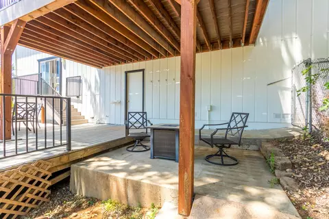 Exterior - 2206 Corral Ct, Redding, CA 96002 photo 9 of 13