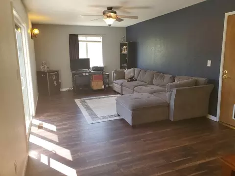 Living - 2206 Corral Ct, Redding, CA 96002 photo 5 of 5
