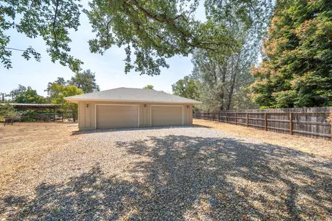 Exterior - 3270 Inverness St, Redding, CA 96002 photo 32 of 32