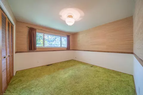 Bedroom - 3270 Inverness St, Redding, CA 96002 photo 1 of 7