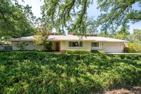 3270 Inverness St, Redding, CA 96002