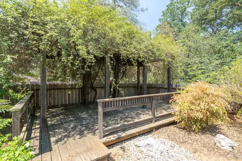 Exterior - 3270 Inverness St, Redding, CA 96002 photo 21 of 32