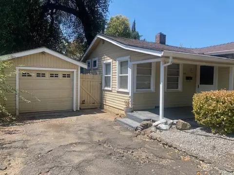 Exterior - 847 State St, Redding, CA 96001 photo 2 of 5