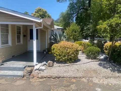 Exterior - 847 State St, Redding, CA 96001 photo 3 of 5