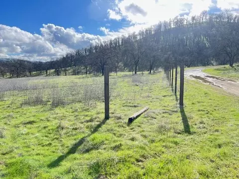 3210 Perla Rd, Igo, CA 96047 photo 5