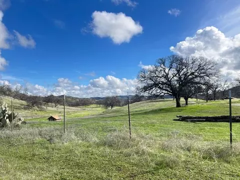 3210 Perla Rd, Igo, CA 96047 photo 4