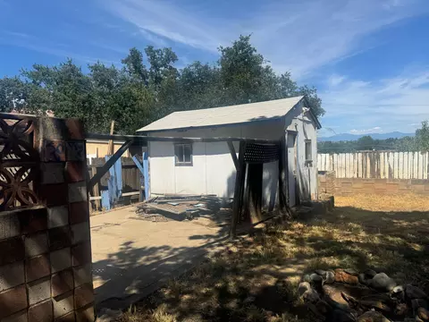 Exterior - 3203 Veda St, Redding, CA 96001 photo 8 of 8