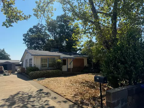 3203 Veda St, Redding, CA 96001