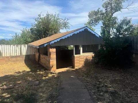 Exterior - 3203 Veda St, Redding, CA 96001 photo 6 of 8