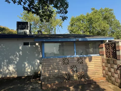Exterior - 3203 Veda St, Redding, CA 96001 photo 4 of 8
