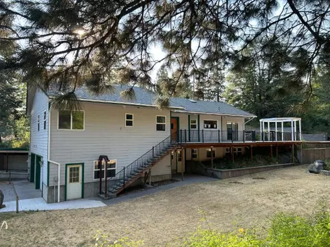 1115 Mott Airport Rd, Mount Shasta, CA 96067