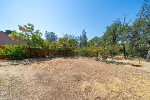 Exterior - 4145 Remington Dr, Redding, CA 96001 photo 5 of 16