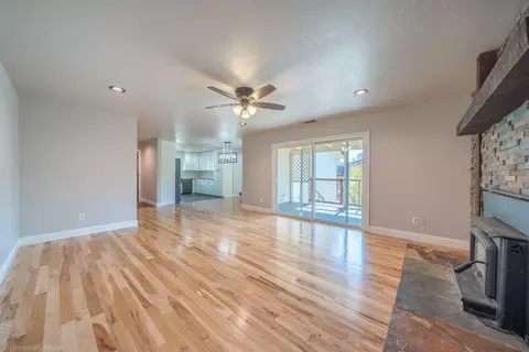 Living - 4145 Remington Dr, Redding, CA 96001 photo 4 of 5