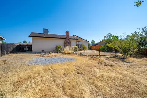 Exterior - 4145 Remington Dr, Redding, CA 96001 photo 6 of 16