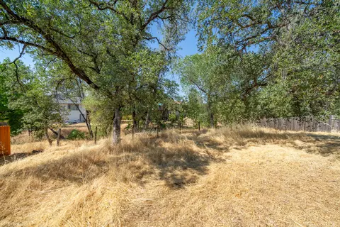 Exterior - 4145 Remington Dr, Redding, CA 96001 photo 12 of 16