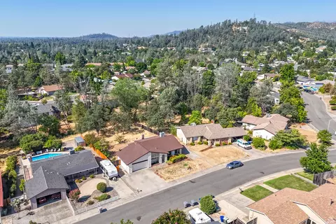 View/Area - 4145 Remington Dr, Redding, CA 96001 photo 4 of 6